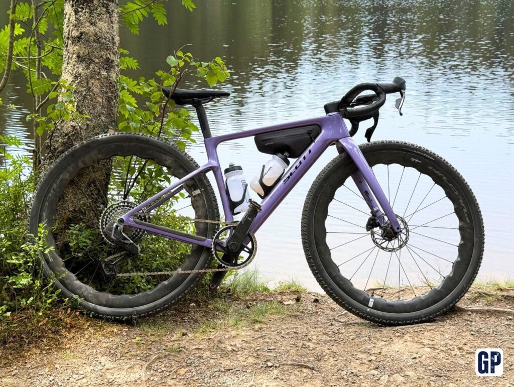 Test Scott Addict Gravel 2027: Komfort, Design und echter Fahrspaß
